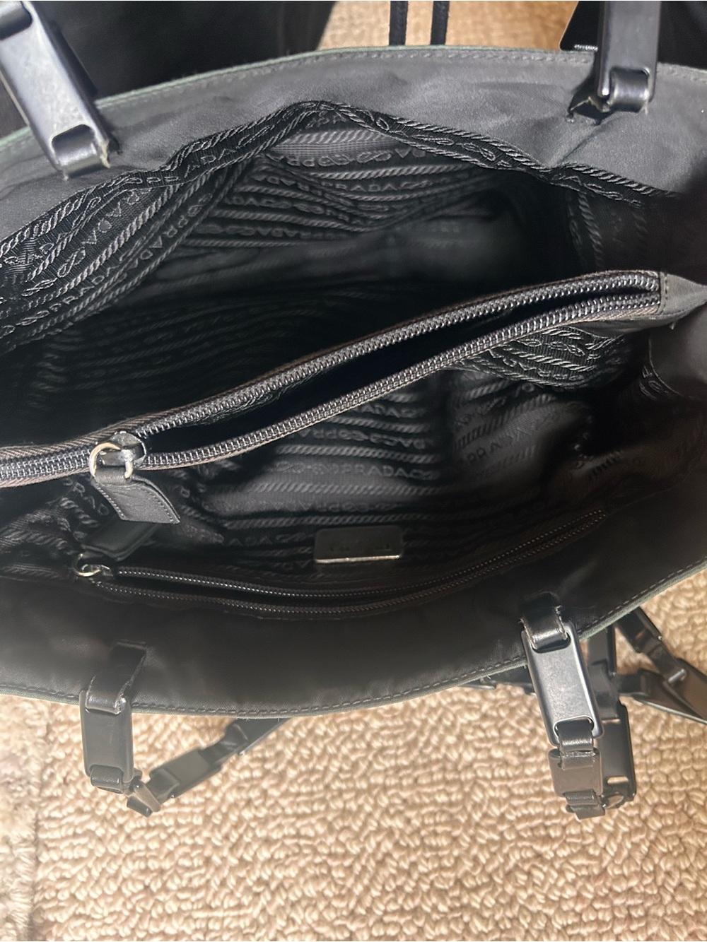 PRADA Shoulder Bag in Dark Green with Chain Strap - Picture 9 of 10